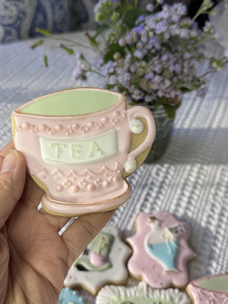 Alice in Wonderland cookie set