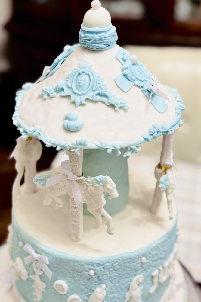 Carousel Cake fondant decoration