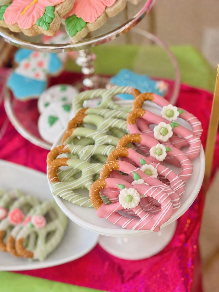 Tropical Hibiscus Bliss Party