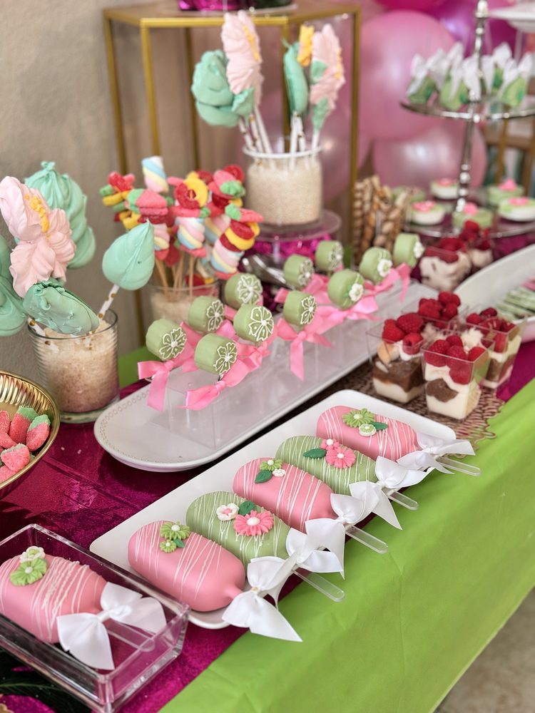 Tropical Hibiscus Bliss Party