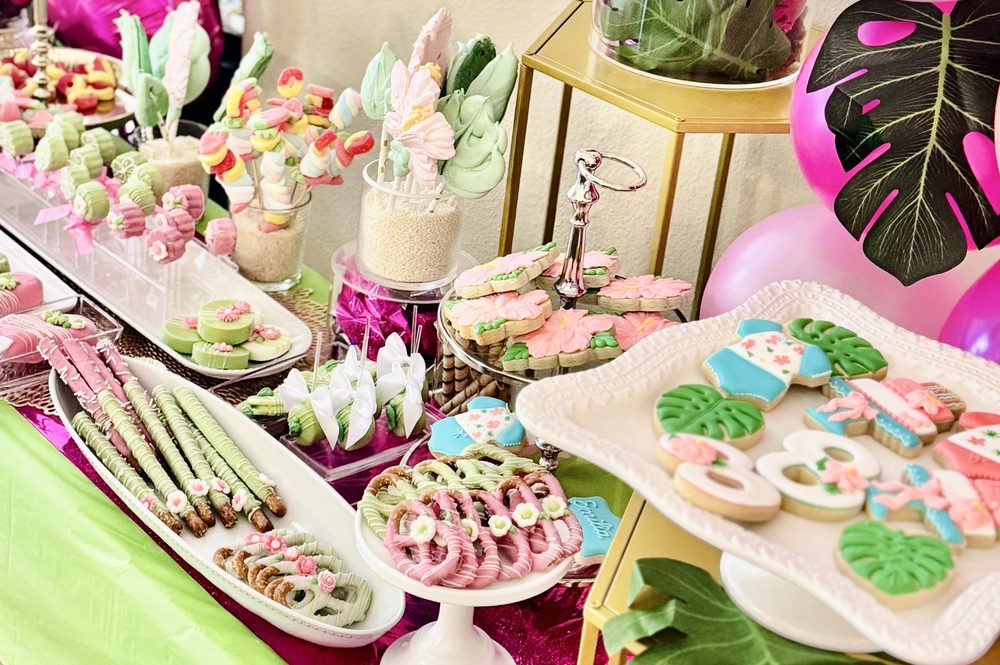 Tropical Hibiscus Bliss Party