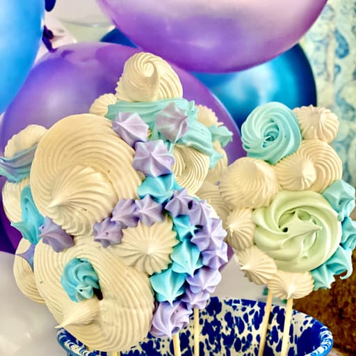 Meringue Pops on a Stick – Custom Color Meringue Lollipops